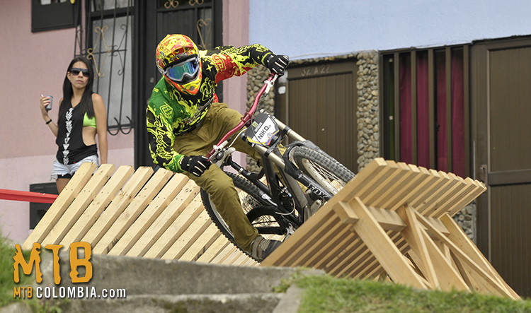 fdhu2015aa